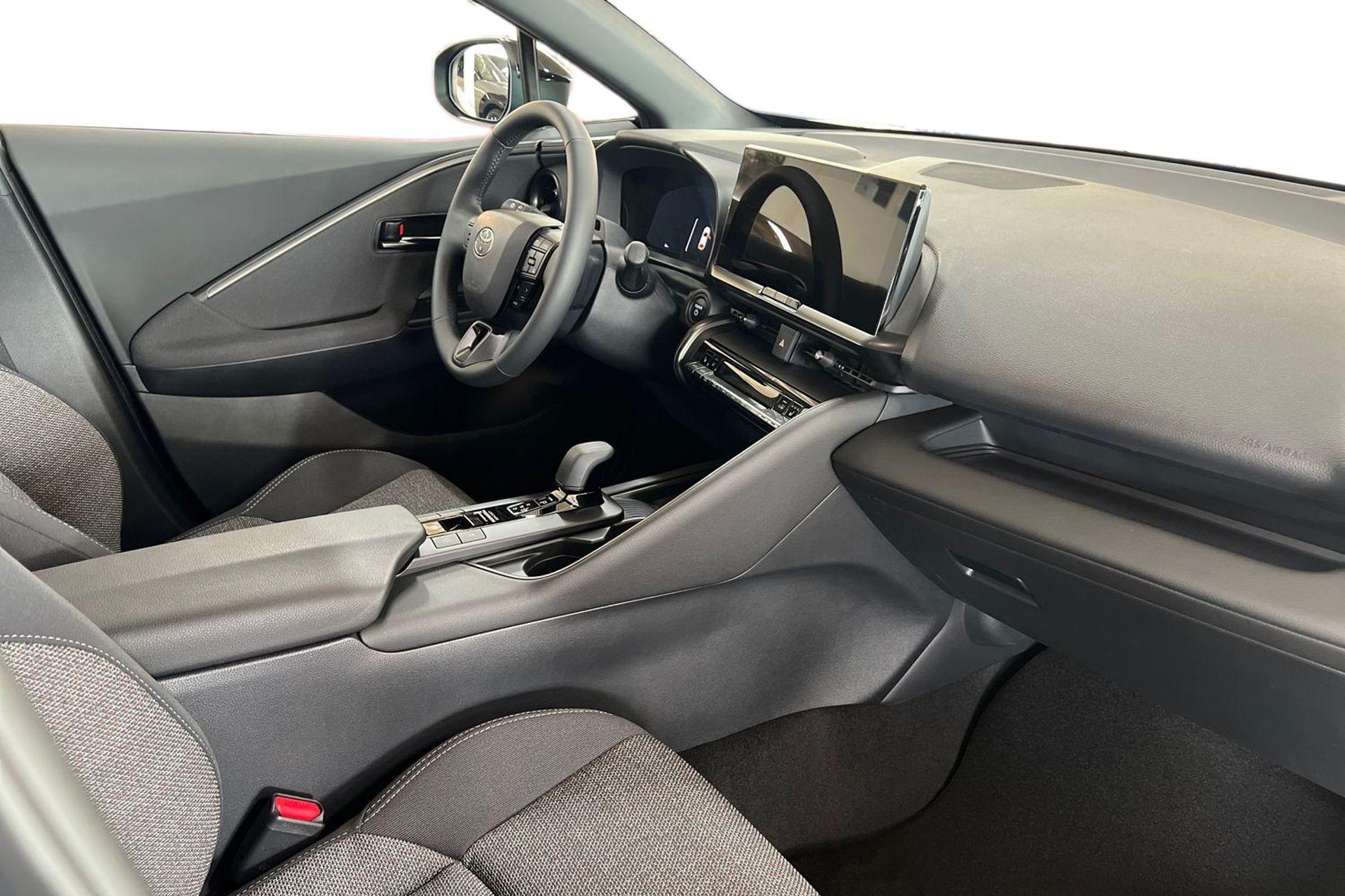 Toyota C-HR PHEV 2026, photo 6/10