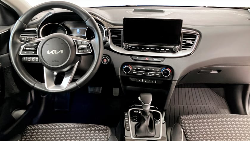 Bild 4 av Kia Ceed Sportswagon Plug-in Hybrid DCT 141hk Backkamera - Carplay
