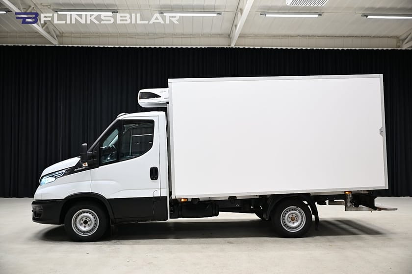 Bild 4 av Iveco Daily 35-140 Chassi Cab 136HK Automat|Kylbil|Nattkyla|Inverter|Backkamera|Moms