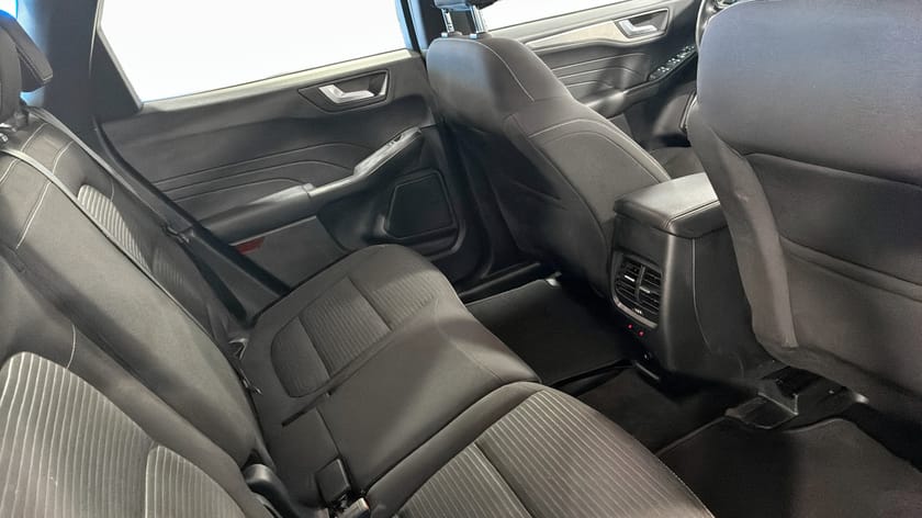 Bild 5 av Ford Kuga Plug-In Hybrid Titanium PHEV 225hk Automat