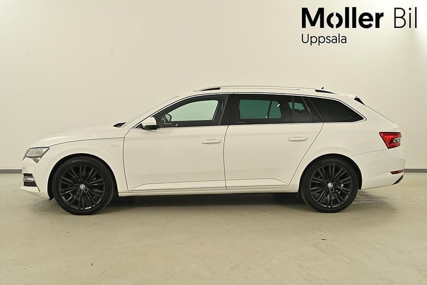Bild 5 av Škoda Superb iV Kombi Skoda 1.4 TSI 218hk L&K Pano Cockpit Värmare Drag