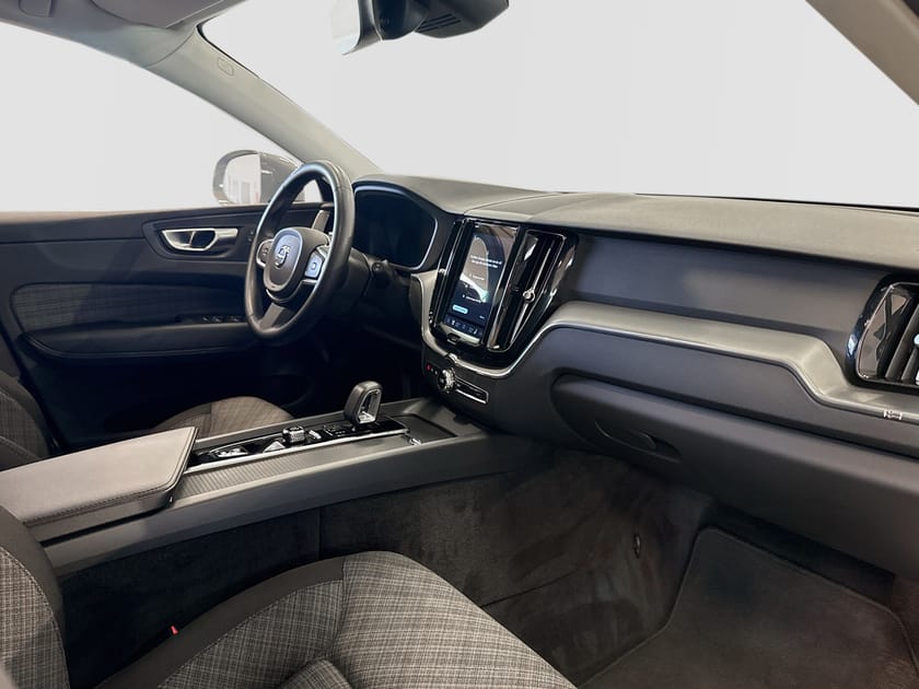 Bild 5 av Volvo XC60 B5 AWD Bensin Core