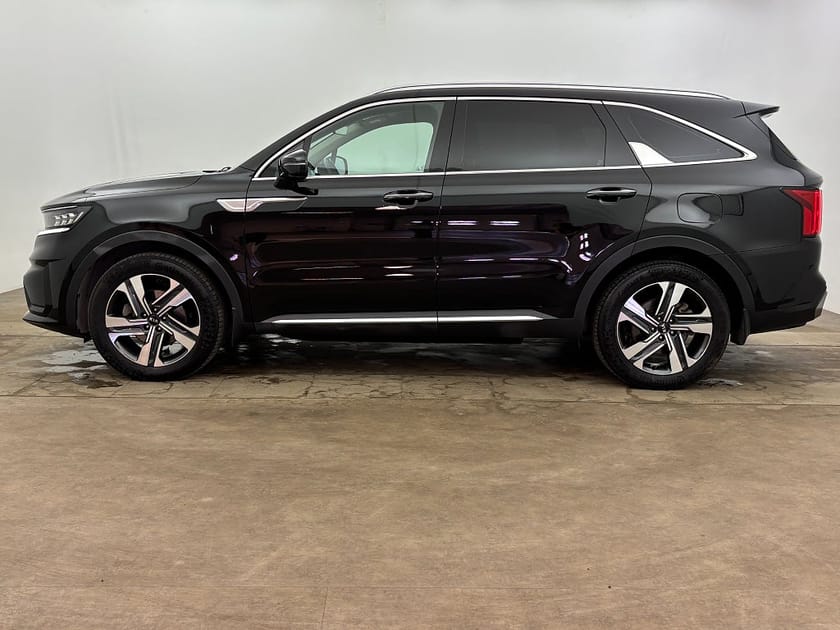 Bild 3 av Kia Sorento PHEV 265hk AWD Action 7-SITS Backkamera Navi Drag