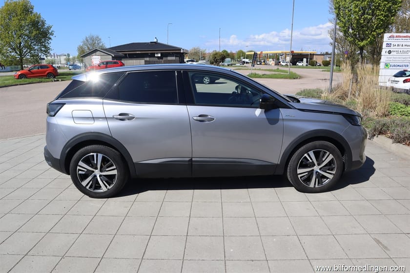 Bild 1 av Peugeot 3008 HYBRID 225 1.6 PureTech Plug-In 225hk Aut Momsbil Navi Drag 1 Ägare