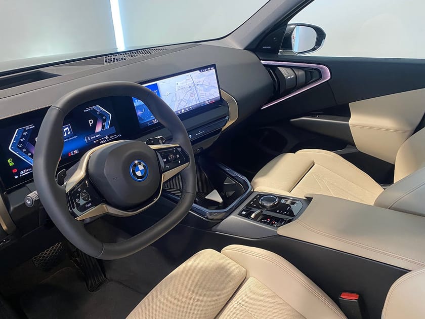 Bild 4 av BMW X3 30e xDrive Keyless Elstolar Adapt Fart* H/K