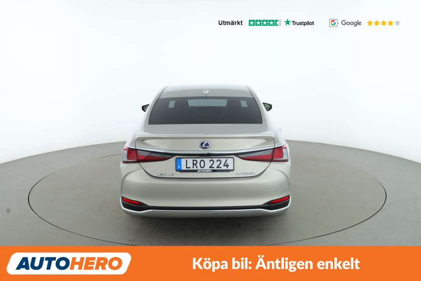 Bild 3 av Lexus ES 300h Luxury / Mark Levinson, 360, GPS