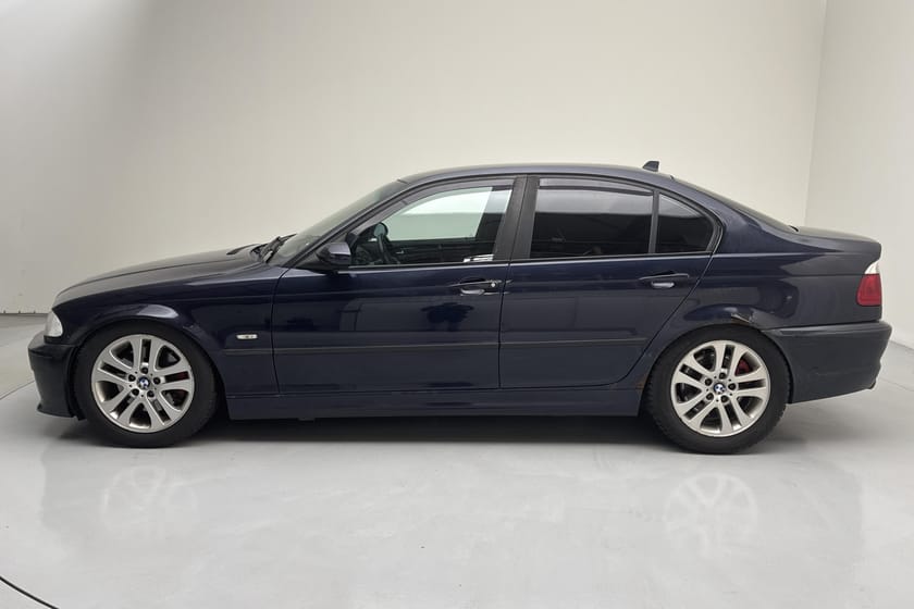 Bild 2 av BMW 330i Sedan Sedan, E46 (231hk)