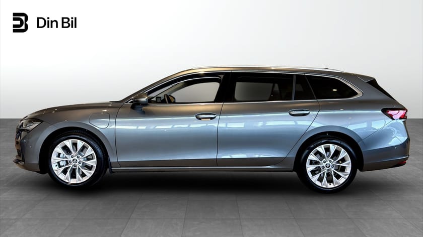 Bild 2 av Škoda Superb iV Kombi SELECTION TSI 204 DSG (Laddhybrid)