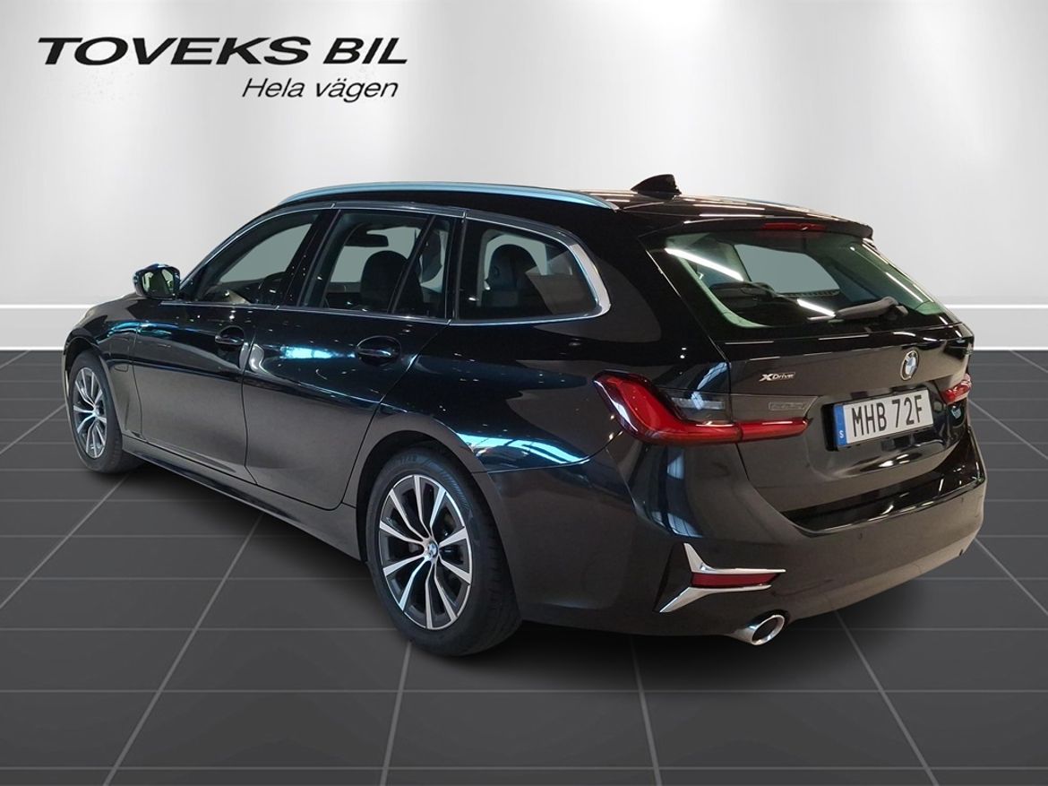 BMW BMW 330e xDrive Touring — bild 3