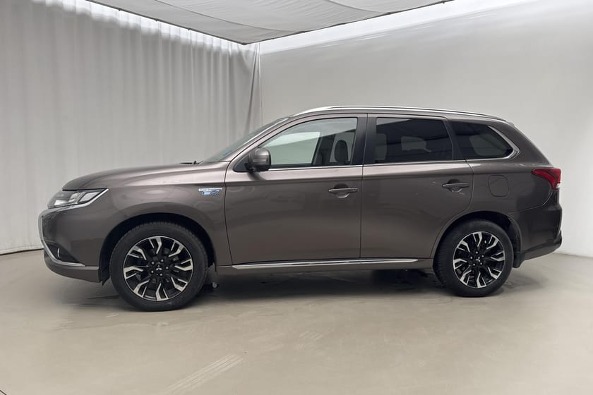 Bild 2 av Mitsubishi Outlander PHEV 2.0 Plug-in Hybrid 4WD (203hk) Business