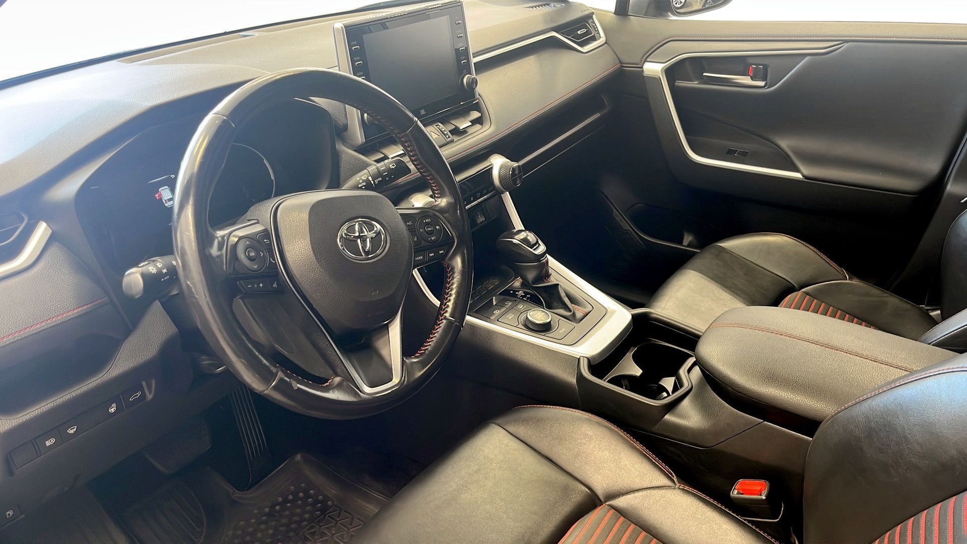 Toyota RAV4 Laddhybrid 2021, bild 7/10