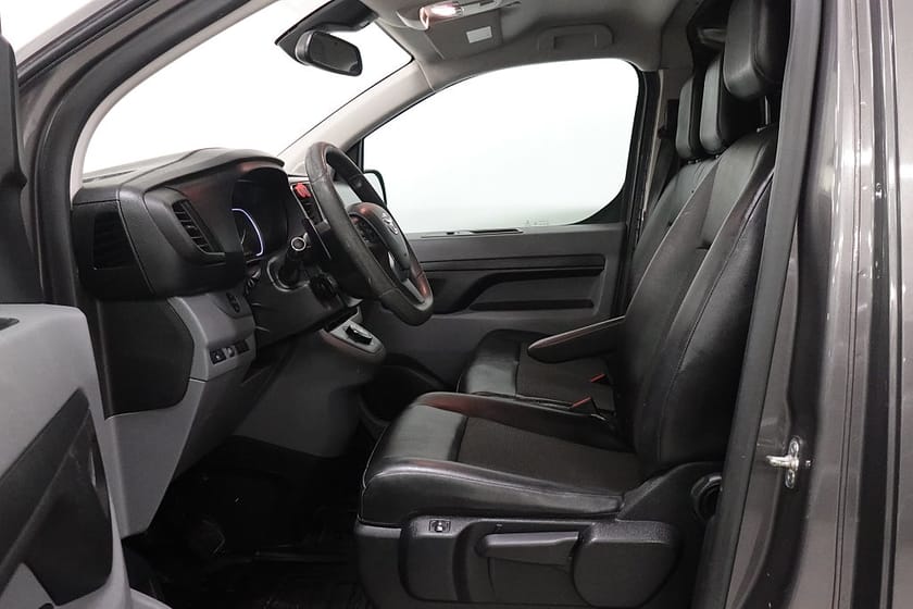 Bild 4 av Toyota Proace 2.0 D-4D Adap-F Dragkrok P-Värme HuD Sidodörr