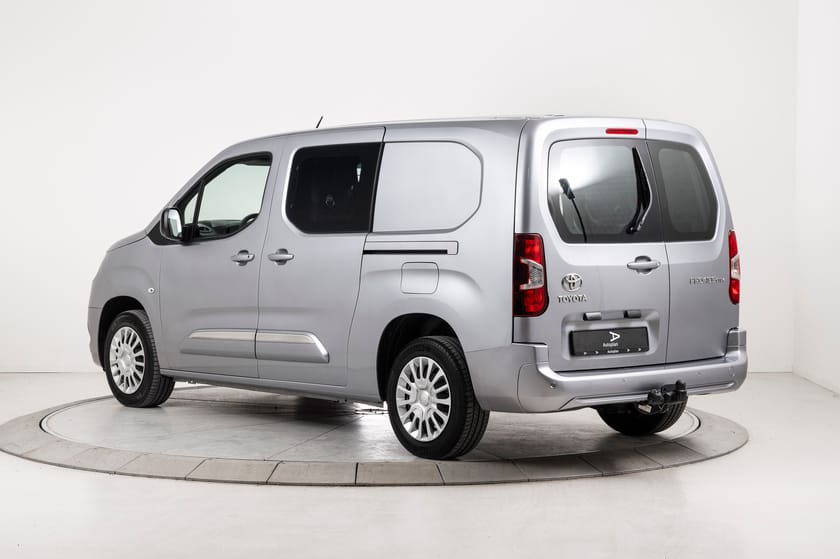 Bilde 4 av Toyota ProAce City 1,5D 130hk Comfort L2 Cruise/Krok/Varmer/DAB/BT