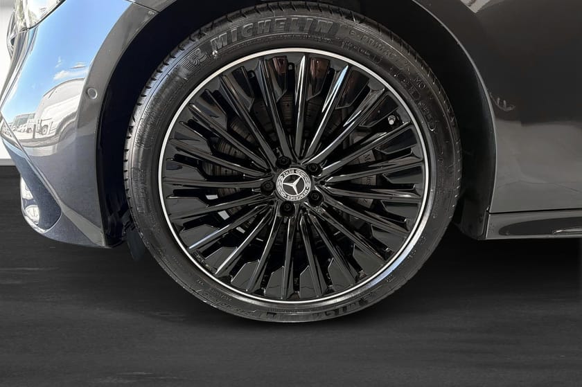 Bild 5 av Mercedes-Benz E 400 e 4MATIC