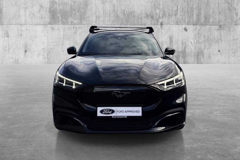 Bilde 2 av Ford Mustang Mach-E Long Range AWD HENGERFESTE-1500KG,BANG&OLUFSEN++