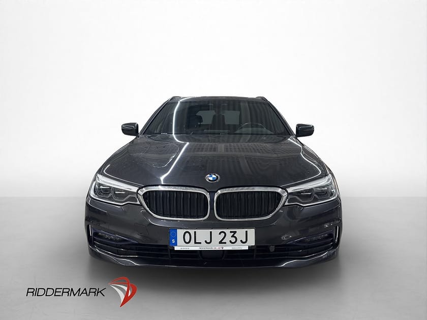 Bild 2 av BMW 540i xDrive Touring 540 340hk Innovation Kamera Panorama Skinn HUD
