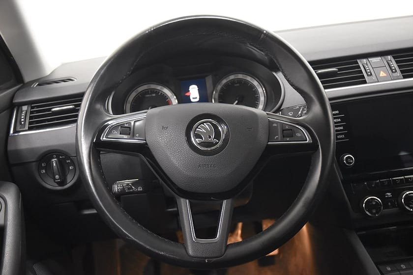 Bild 2 av Škoda Octavia Kombi 1.0 TSI Style Drag B-Värm AdaptivF 115hk