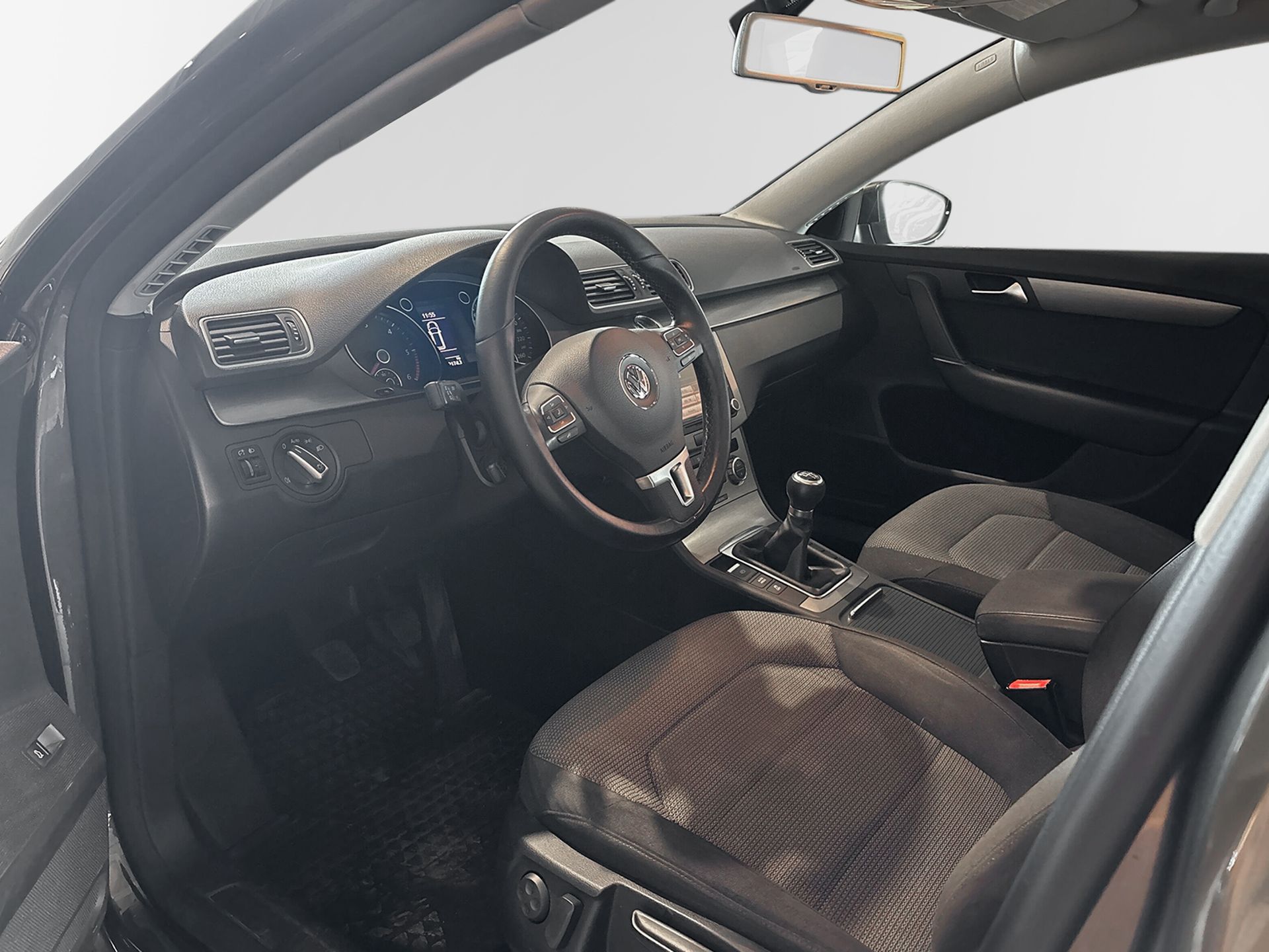 Volkswagen Passat 2012, photo 7/10