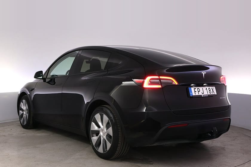 Bild 4 av Tesla Model Y Long Range AWD Autopilot Pano Drag