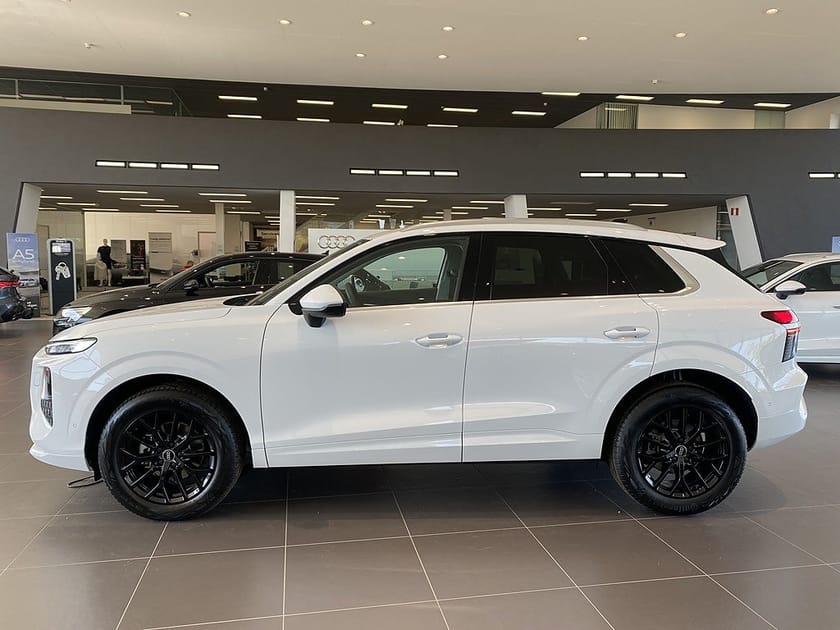 Bild 2 av Audi Q3 SUV TFSI Proline 150 hk S tronic | Lagerbilskampanj