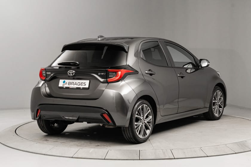 Bilde 4 av Toyota Yaris Hybrid 130