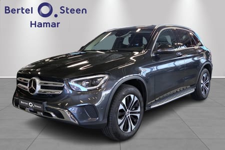 Mercedes-Benz GLC 300 e 4MATIC | Hengerfeste, Distronic ++