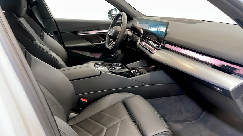 Bild 3 av BMW i5 xDrive40 Touring M-Sport Drag H/K Rattvärme