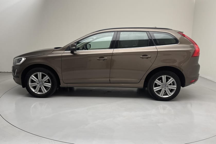 Bild 2 av Volvo XC60 D4 AWD (181hk) Momentum BE Drag Värmare