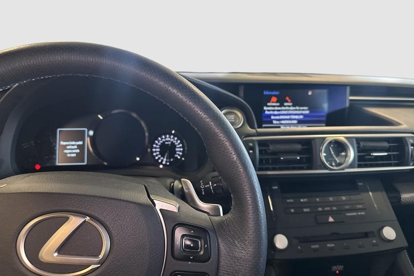 Bild 5 av Lexus RC F 5.0 V8 Automatisk, 477 hk, 2015 – En unik möjlighet!