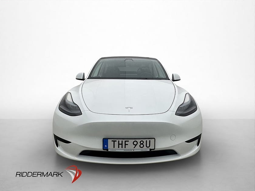 Bild 3 av Tesla Model Y Standard Range RWD Pano Skinn Kamera AP 1 Brukare