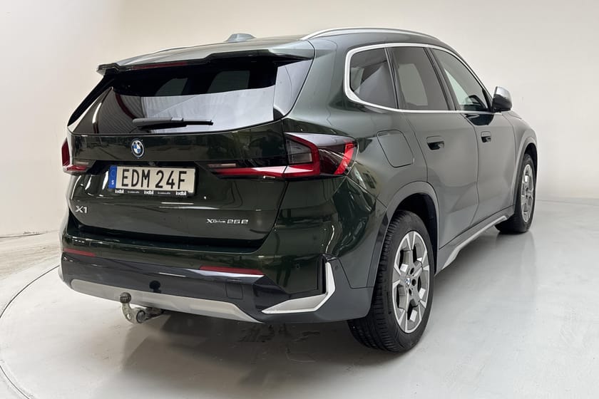 Bild 3 av BMW X1 xDrive25e xDrive25e, U11 (245hk) X Line Helläder