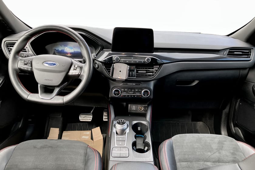 Bild 5 av Ford Kuga Plug-In Hybrid ST-Line X E-CVT 225hk Panorama