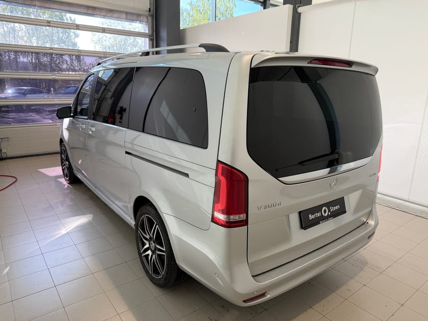 Bilde 4 av Mercedes-Benz V 300d 4MATIC 3.1t V300 EXC A2 4M /H.FESTE/LUFTFJÆRING/KJØLESKAP
