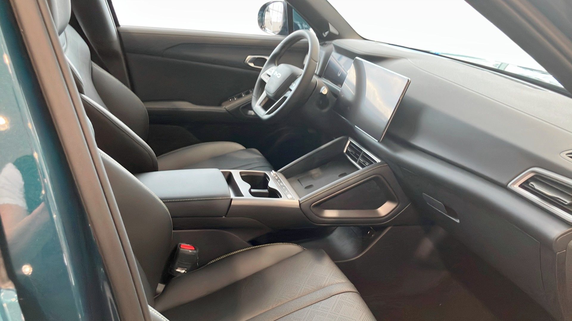 BYD Atto 2 DM-i 2026, kuva 3/10