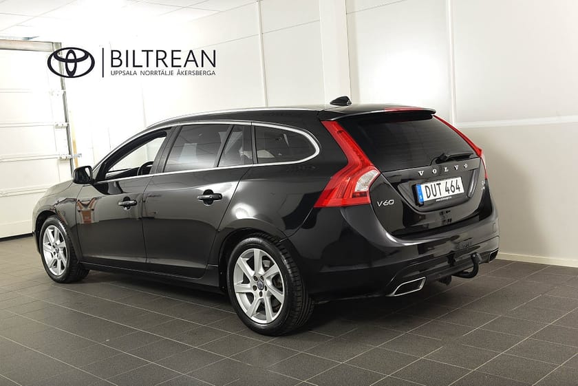 Bild 3 av Volvo V60 D4 AWD Automat Summum Drag Värmare Skinn
