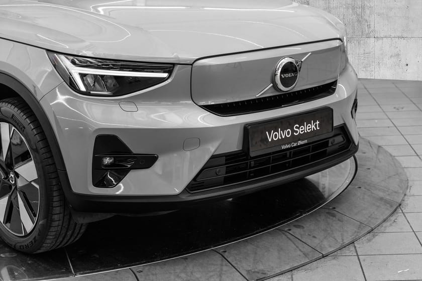 Bilde 2 av Volvo EX40 Twin Motor Performance El. Plus 442Hk. Hengerfeste!