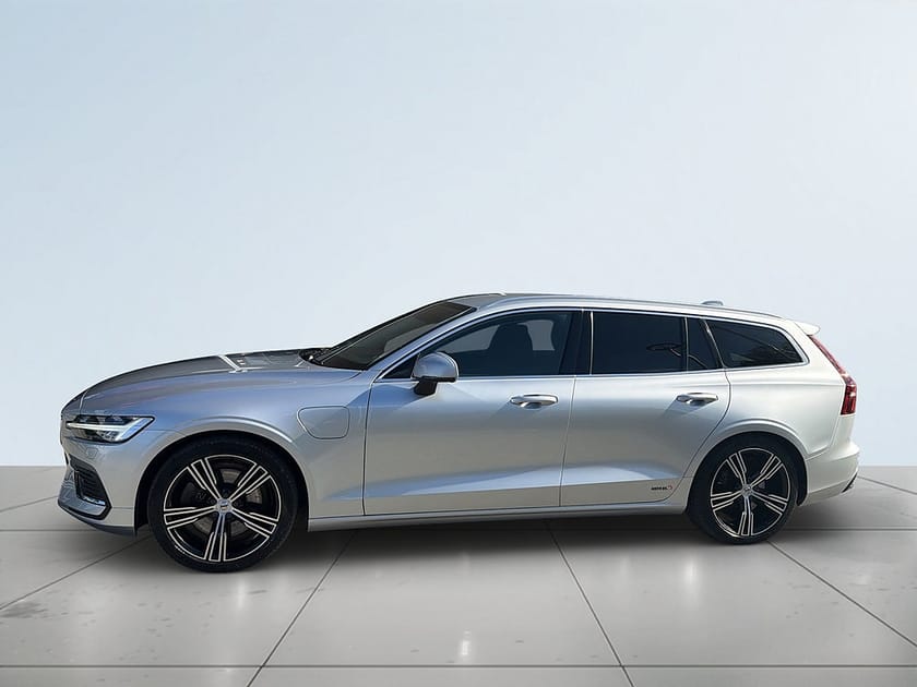 Bild 4 av Volvo V60 Recharge T6 AWD Inscription 360Kamera/S&V-Hjul/Dragkrok
