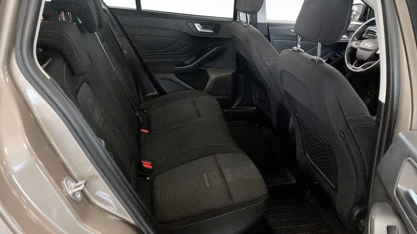 Bild 5 av Ford Focus Active Kombi 1.0 EcoBoost KAMERA CARPLAY