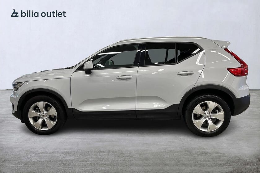Bild 4 av Volvo XC40 B4 Momentum Advanced 197hk Kamera Navi Carplay