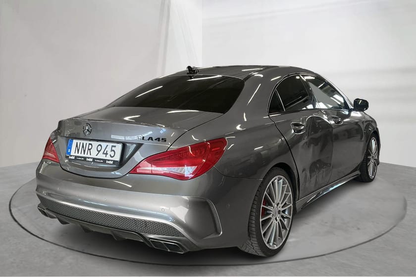 Bild 3 av Mercedes-Benz CLA 45 AMG 4MATIC