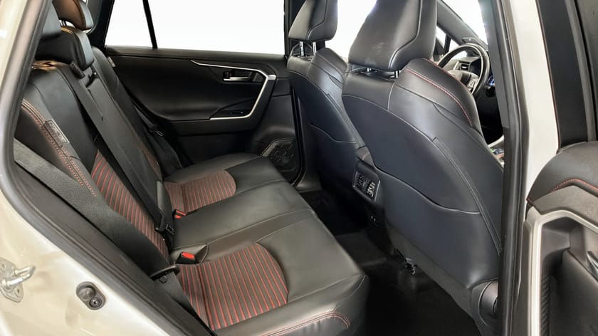 Bild 5 av Toyota RAV4 Laddhybrid 2,5 PLUG-IN HYBRID / STYLE / PANORAMA / DRAG / JBL /
