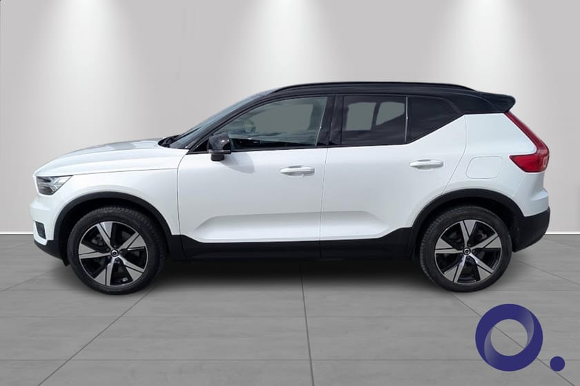 Bilde 2 av Volvo XC40 P8 AWD Recharge Twin plus / Skinnseter / Mye utstyr!