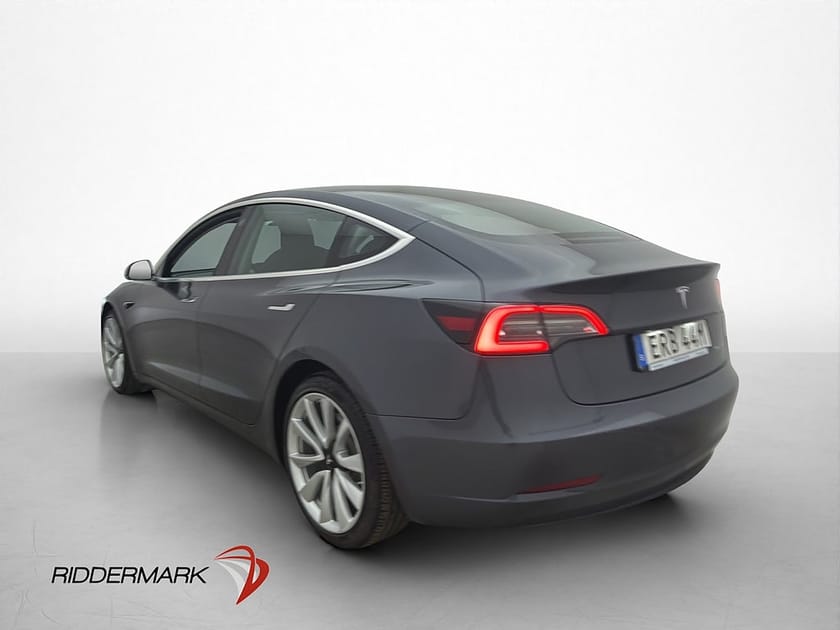 Bild 5 av Tesla Model 3 Long Range AWD Panorama Dragkrok Svensksåld