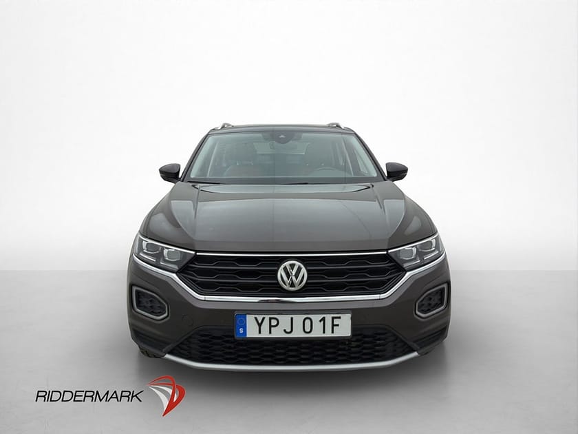 Bild 2 av Volkswagen T-Roc TDI 4M 150hk Cockpit Pano Värm Skinn Drag