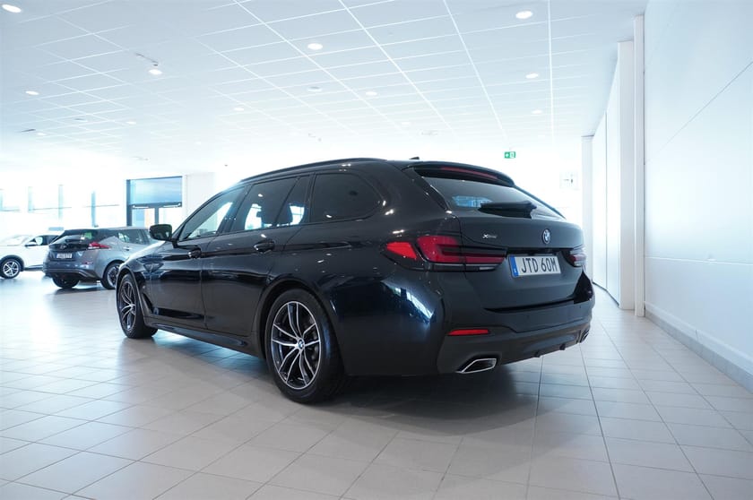 Bild 4 av BMW 520d xDrive Touring M-Sport Drag Värmare