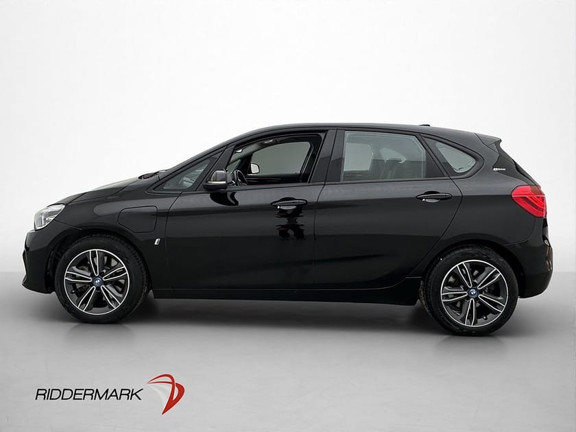 Bild 4 av BMW 225xe Active Tourer Sport line Head Up Navi Adaptiv