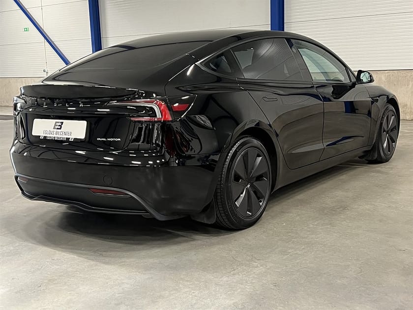 Bild 3 av Tesla Model 3 Long Range AWD 498 HK / Leasebar / Premium / Panorama / Ventiler