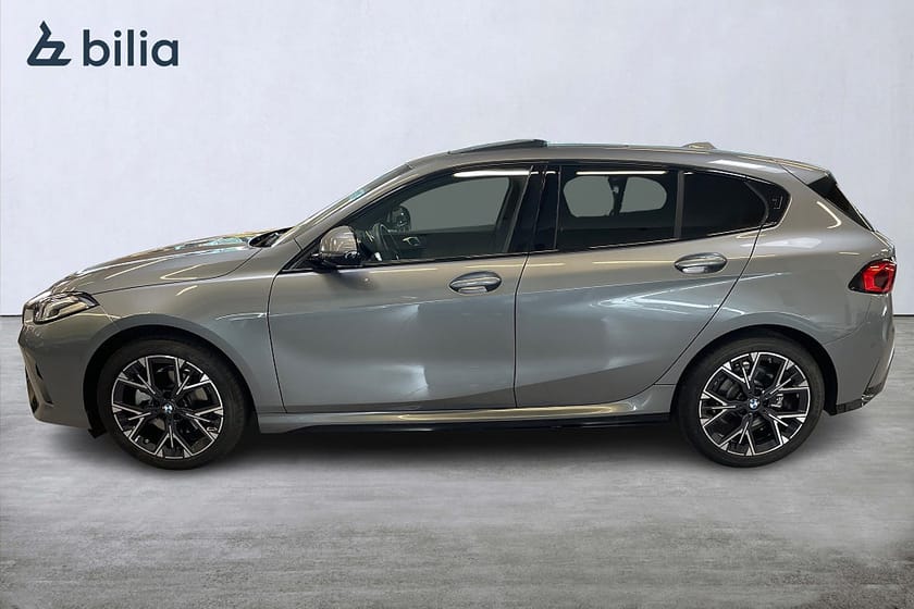 Bild 3 av BMW 120 M Sport Panorama Harman Kardon Driving Assistant Plus