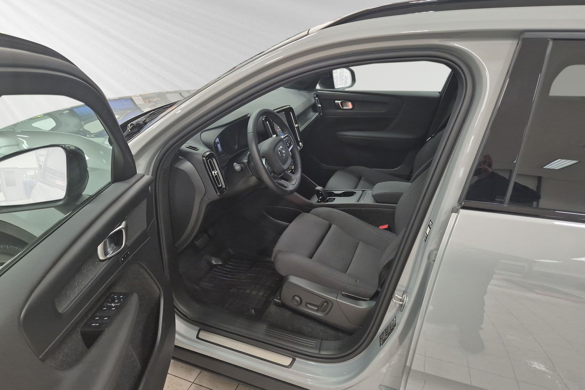 Volvo EX40 2026, bild 7/10