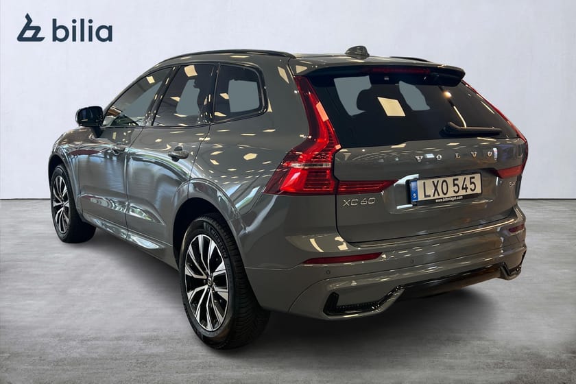 Bild 2 av Volvo XC60 Plus Dark/Dragkrok/Vinterhjul Ingår